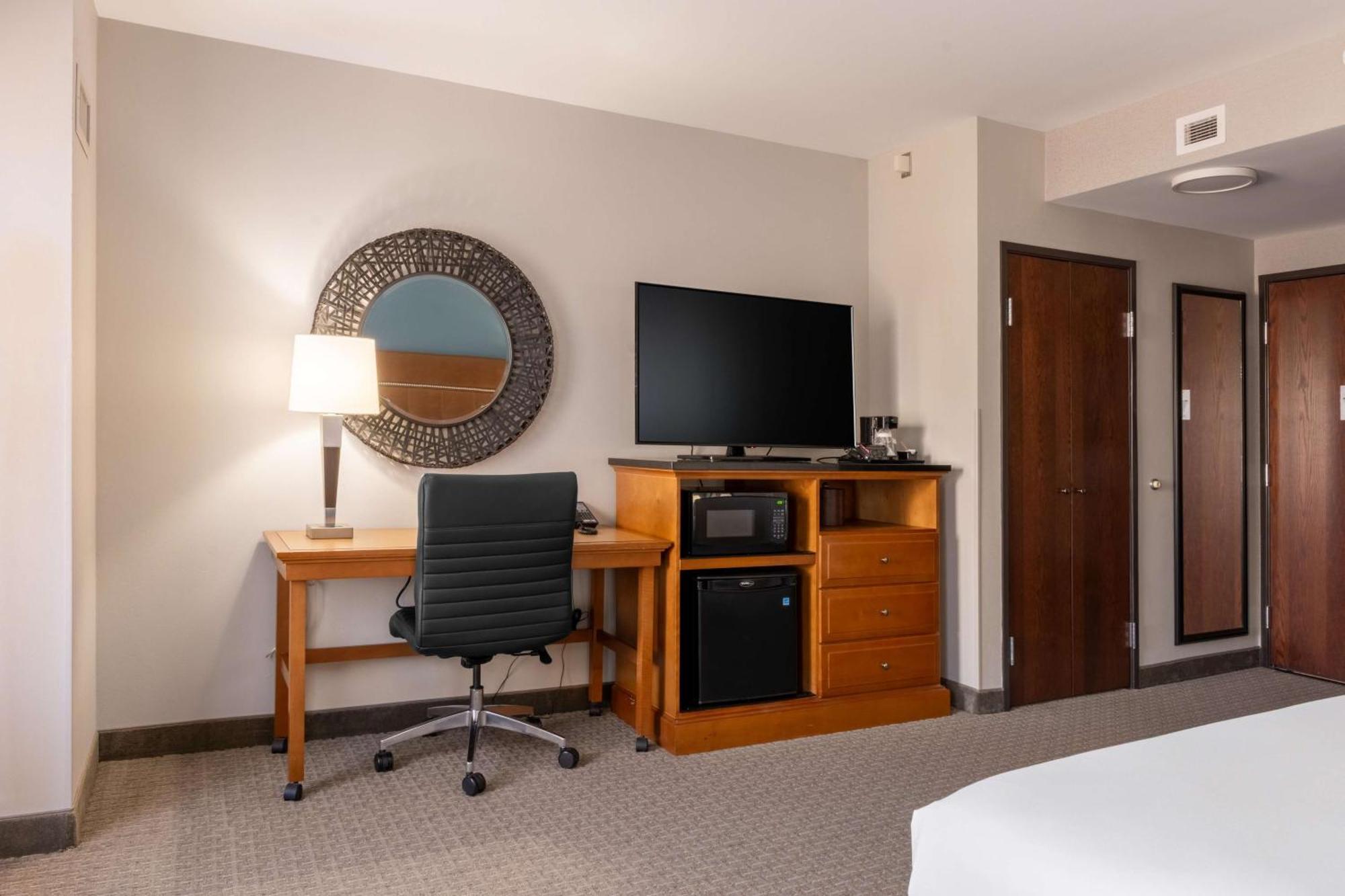 Drury Plaza Hotel Broadview Wichita Buitenkant foto