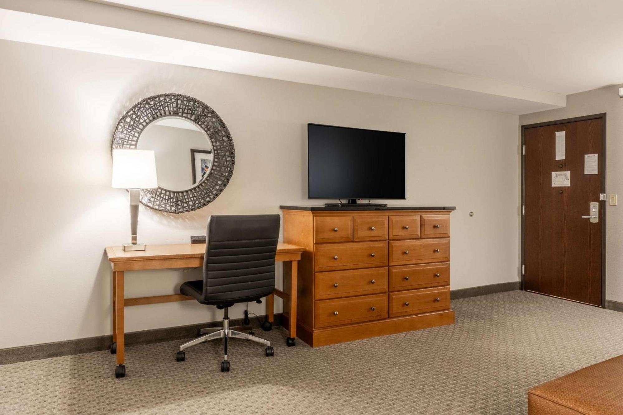 Drury Plaza Hotel Broadview Wichita Buitenkant foto