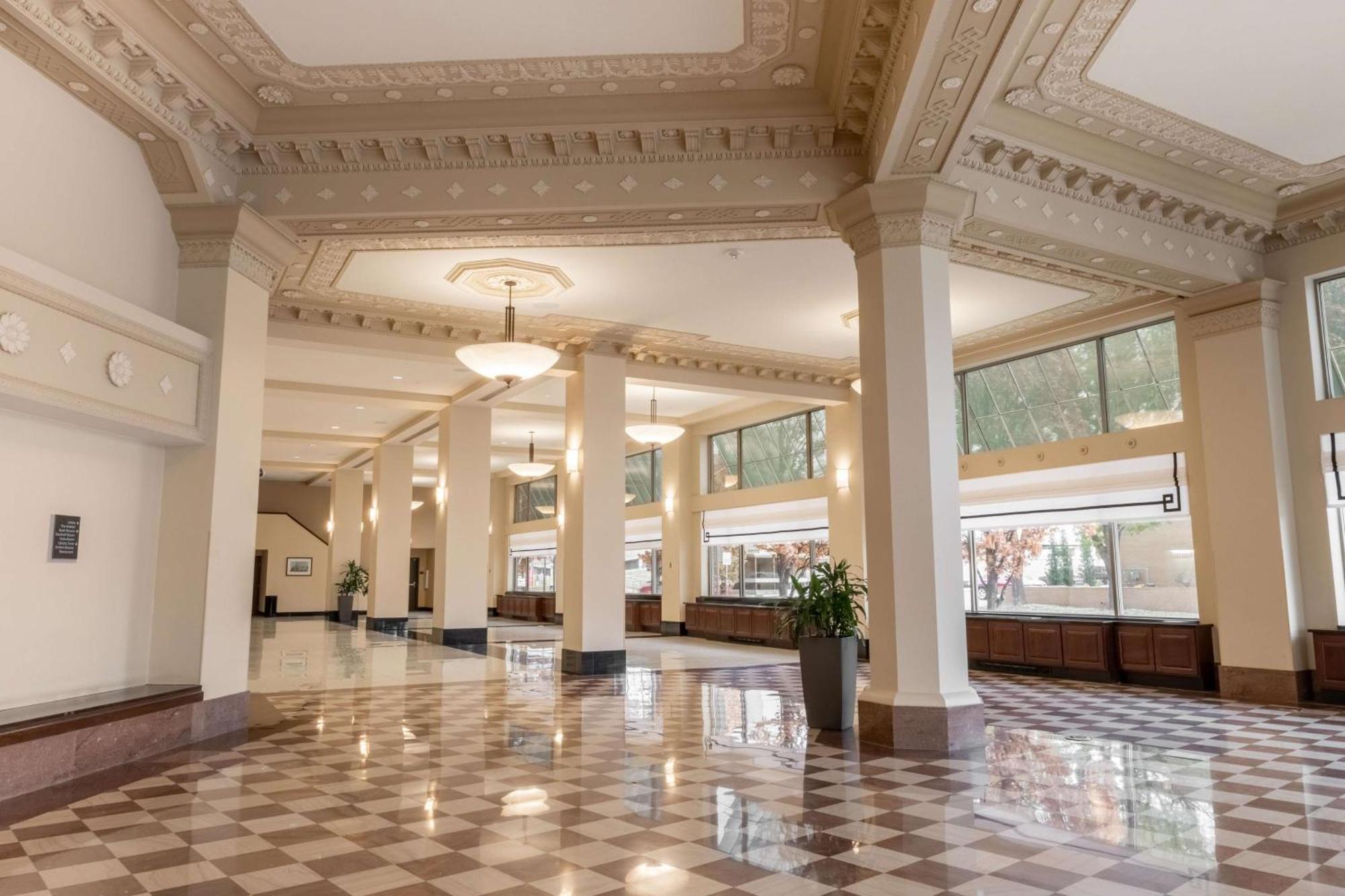 Drury Plaza Hotel Broadview Wichita Buitenkant foto